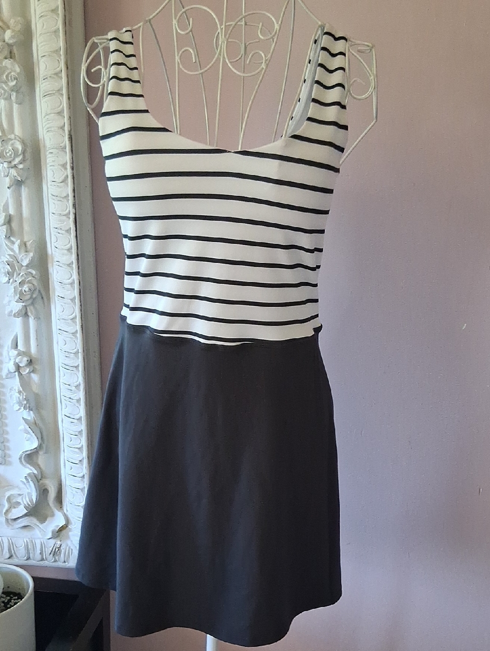Yoga Delicious Luxe Striped Tennis Dress Built In Bra Cups & Shorts Size S